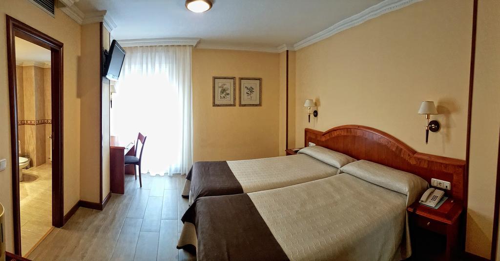 Hotel Alisi Aranda de Duero Exterior photo